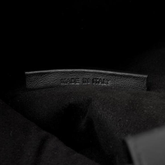 $2750 FENDI large TOTE black leather embossed Fendi logo excellent Condi… - Picture 10 of 15